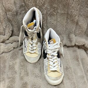 Nike White and Yellow Athletic Shoes